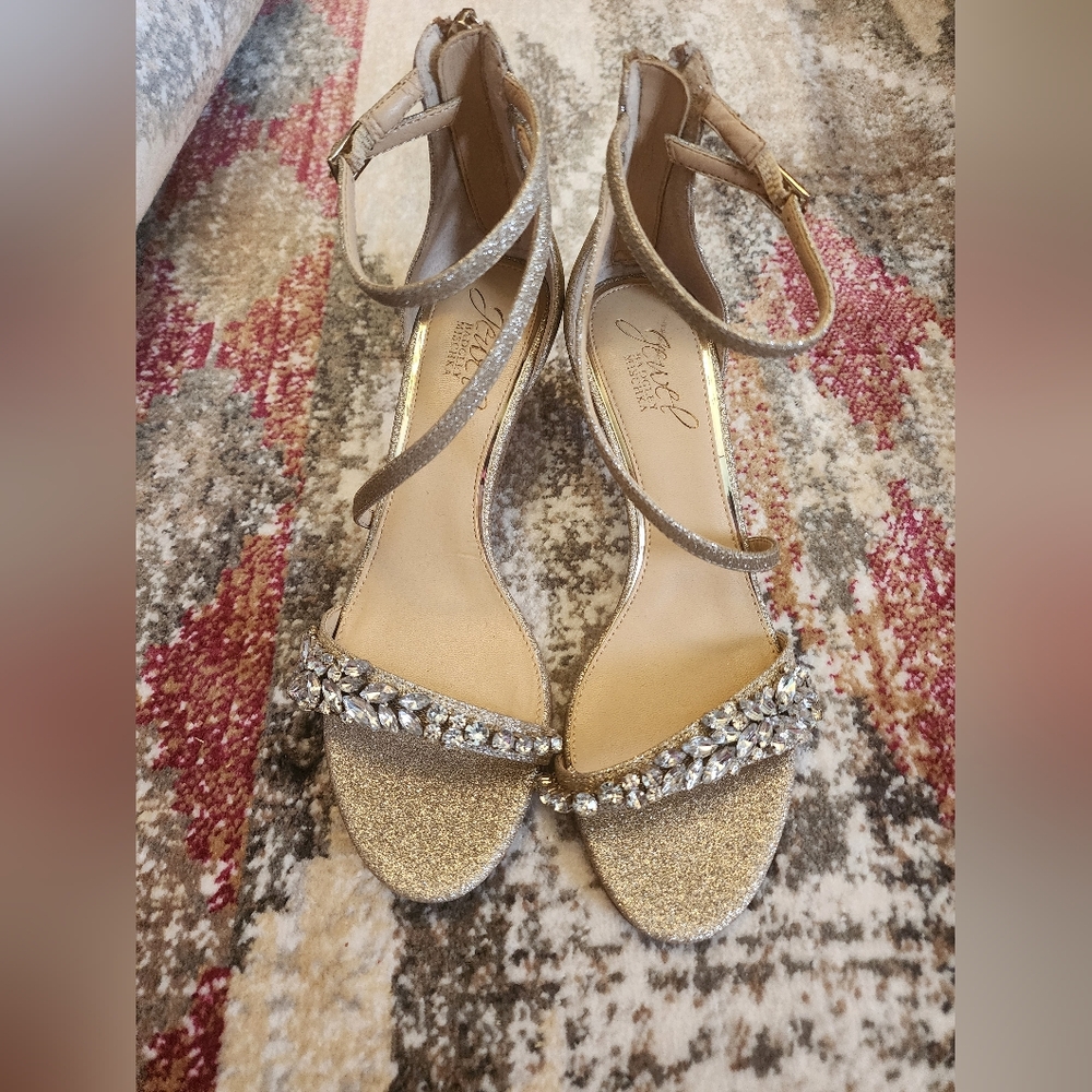 Jewel Badgley Mischka Glittering Gold Heels